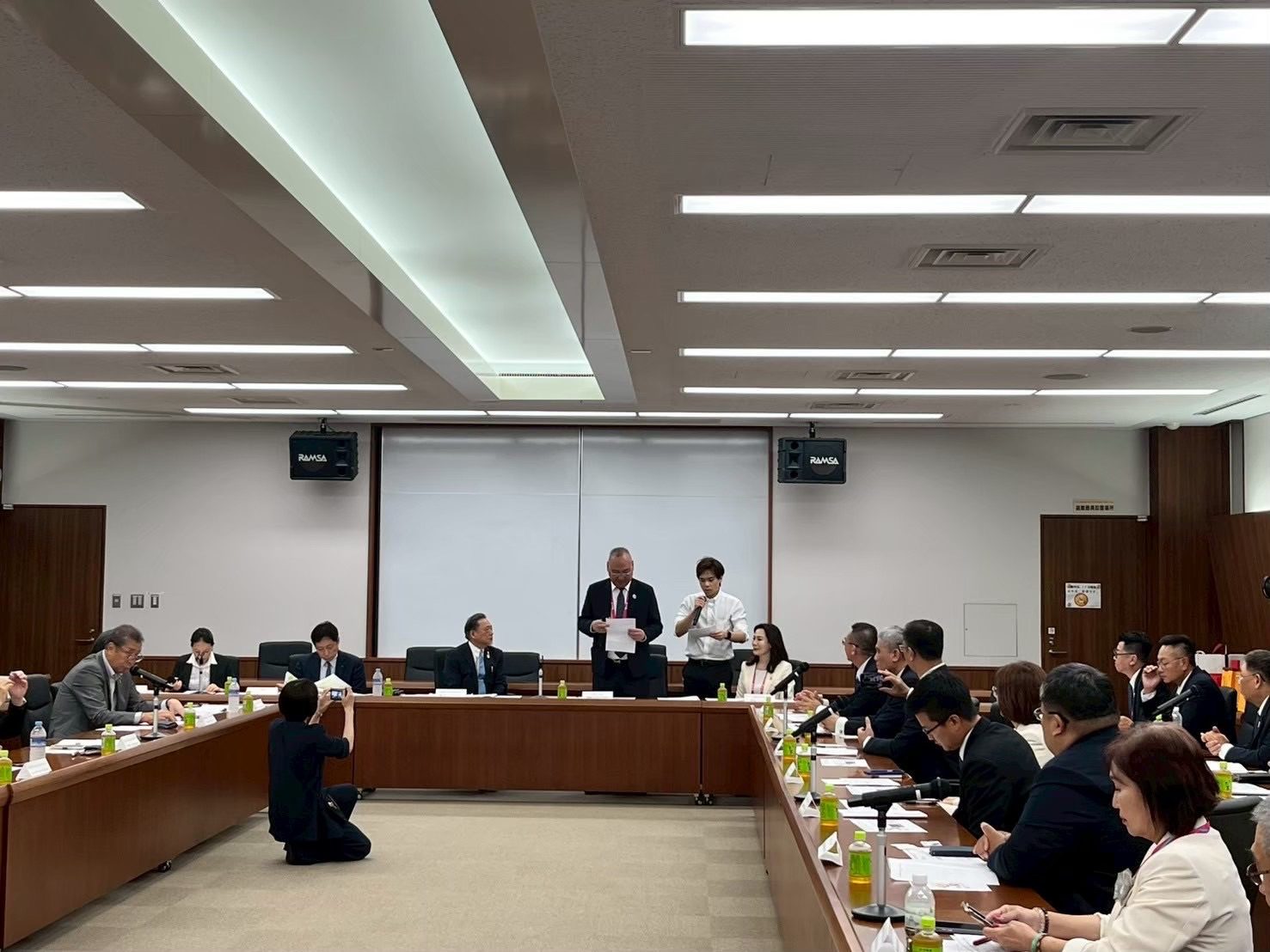 高雄市不動產仲介經紀商業同業公會 KAOHSIUNG ASSOCIATION OF REAL ESTATE BROKERS 形象圖片