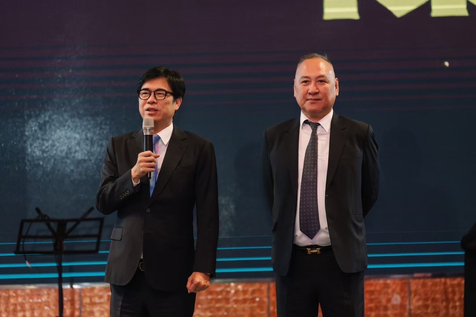 高雄市不動產仲介經紀商業同業公會 KAOHSIUNG ASSOCIATION OF REAL ESTATE BROKERS 形象圖片